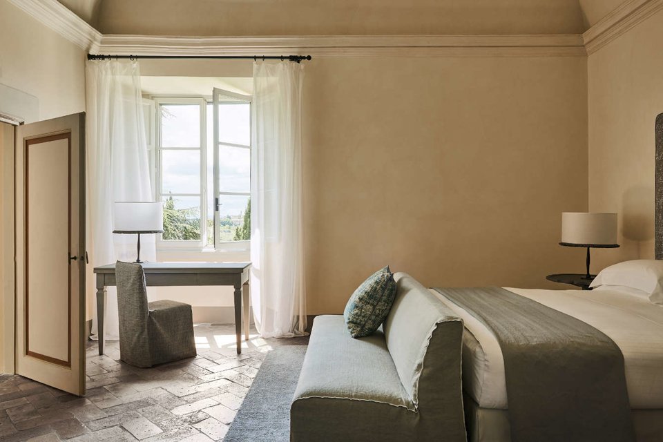 Castello-Del-Nero_Heritage-Suite-Bedroom-2(1)