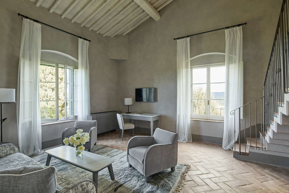Castello-Del-Nero_Loft-Suite-Living-Room-1(1)
